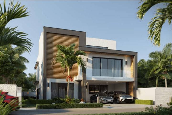 Casa moderna rodeada de palmeras